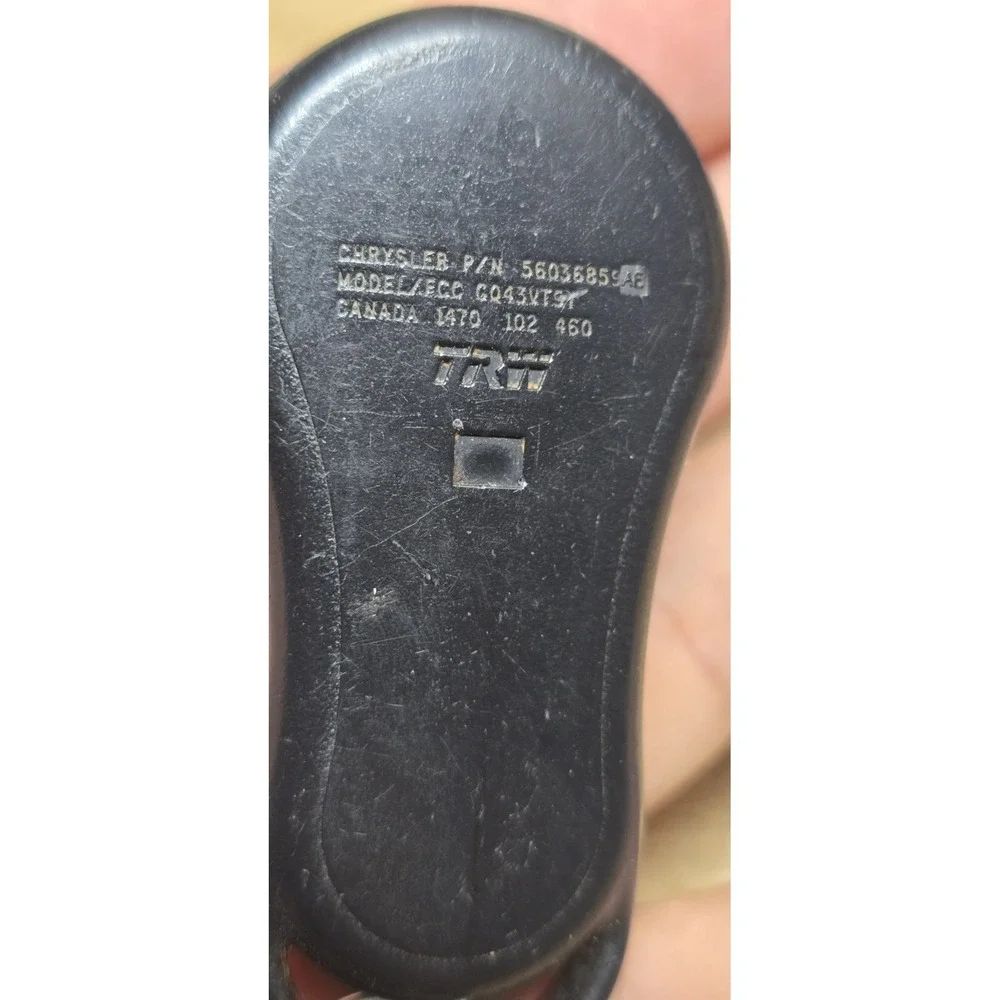 TRW keyless entry remote fob for Jeep vehicles 1999-2004 Jeep Grand Cherokee.